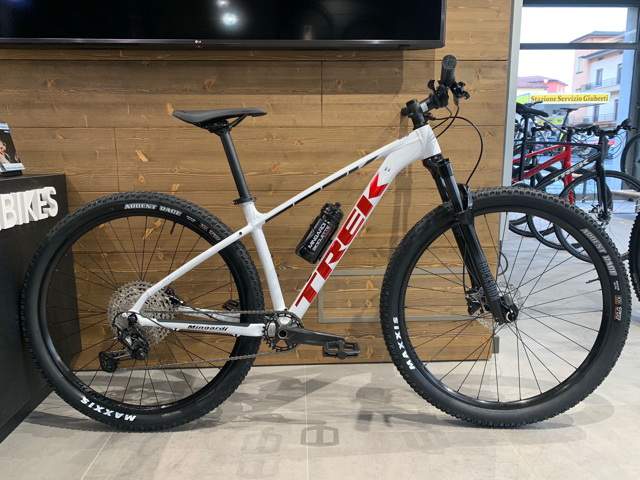 trek caliber 2022